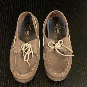 Sperry top siders boat shoes